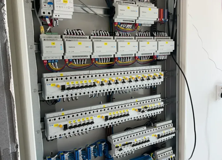 Smart rozvádzač – Čierne Pole